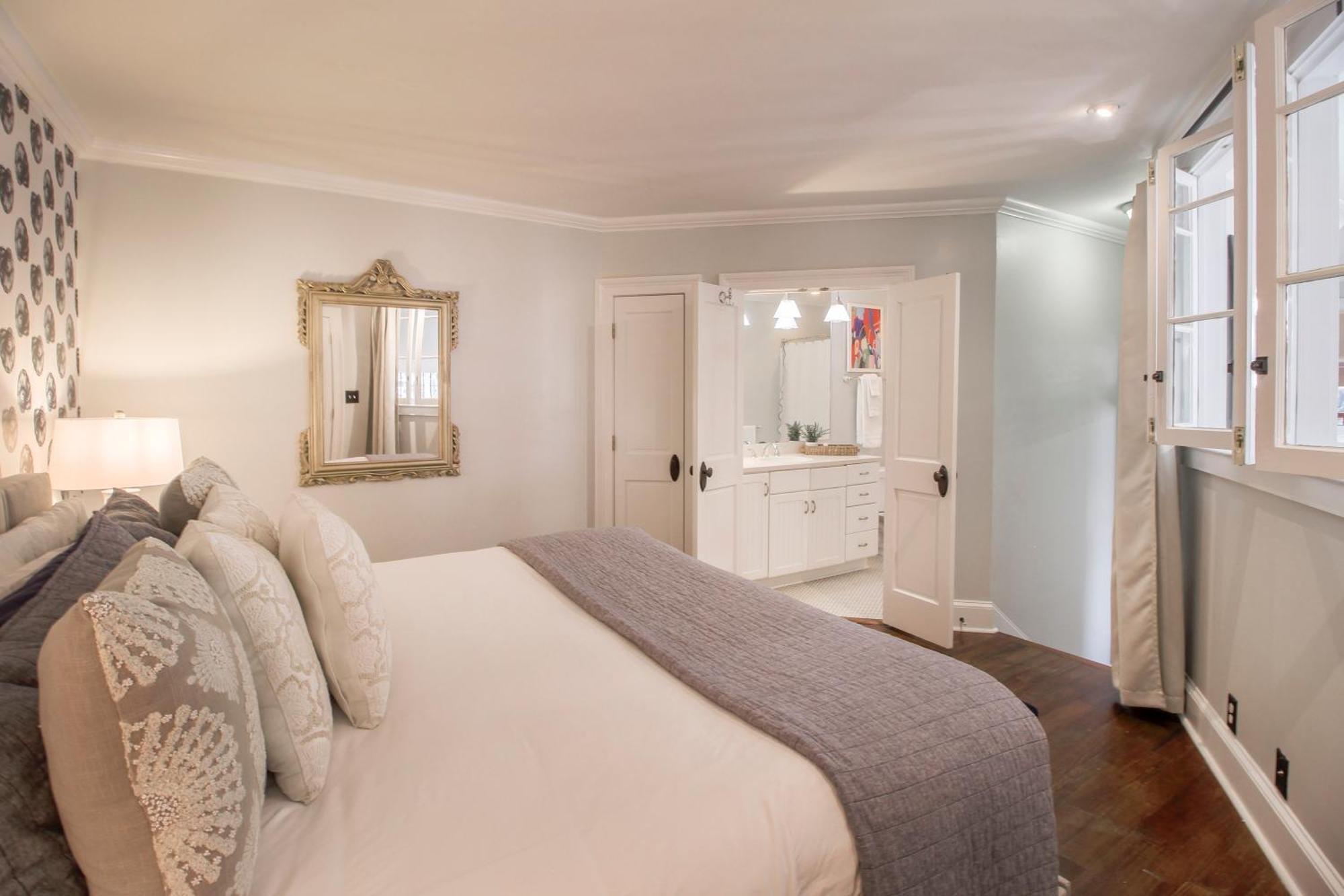 Walk To It All In Downtown, Double King Beds 서배너 외부 사진