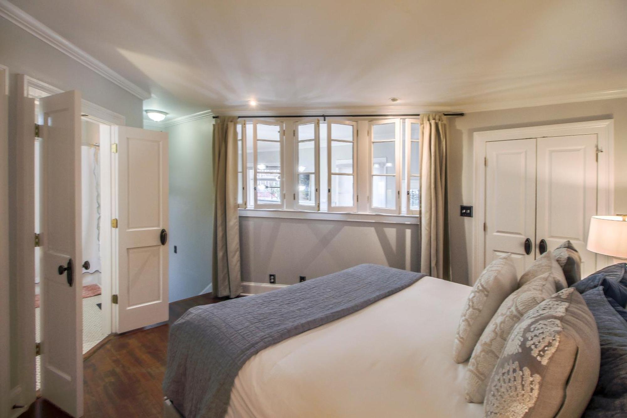 Walk To It All In Downtown, Double King Beds 서배너 외부 사진