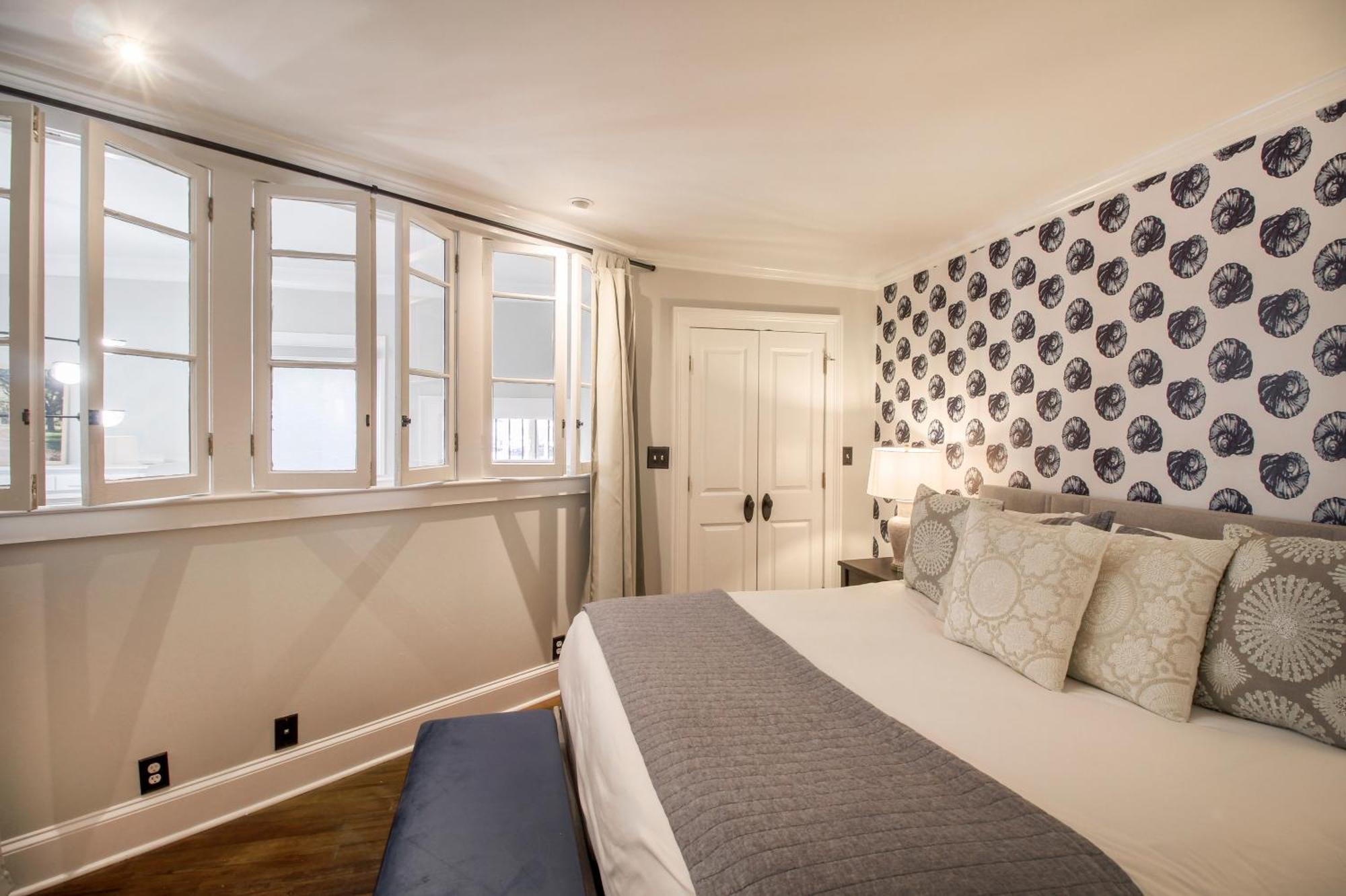 Walk To It All In Downtown, Double King Beds 서배너 외부 사진