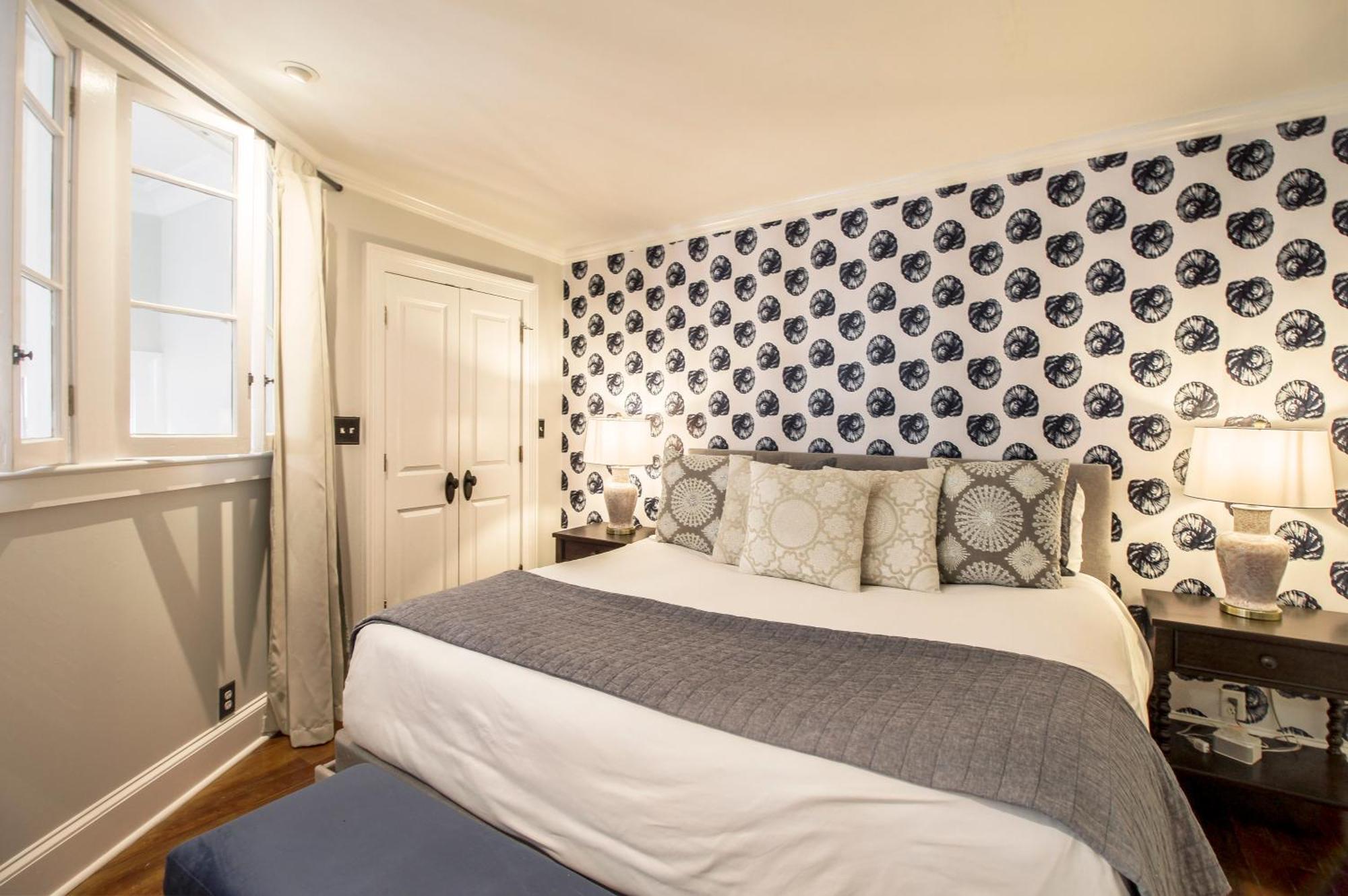 Walk To It All In Downtown, Double King Beds 서배너 외부 사진